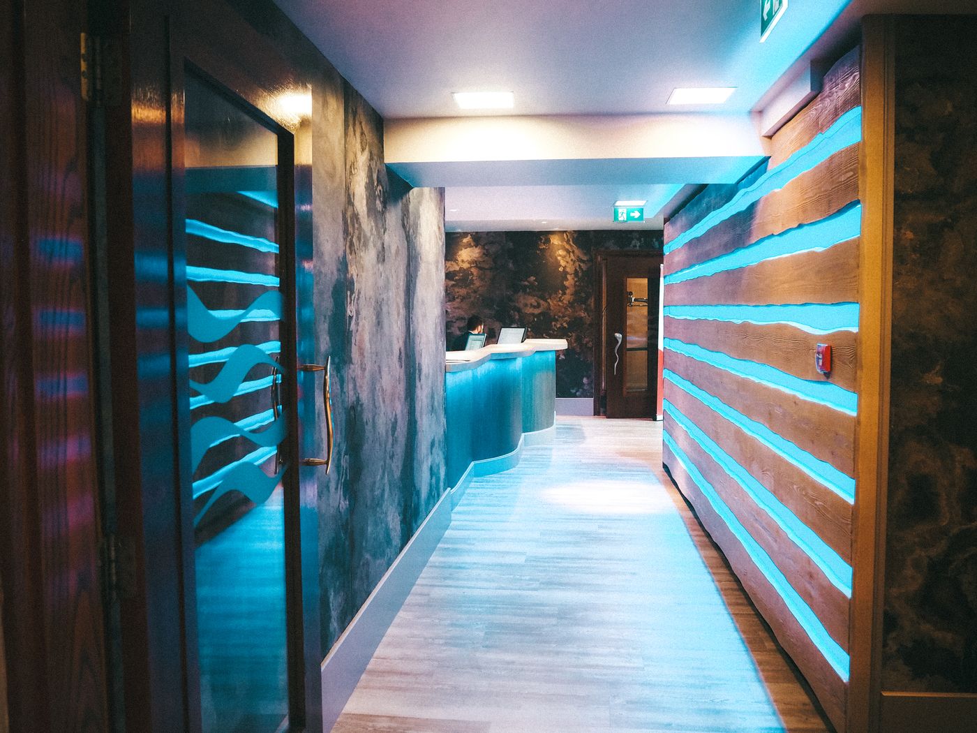 The-Royal-Yacht-Lobby-43