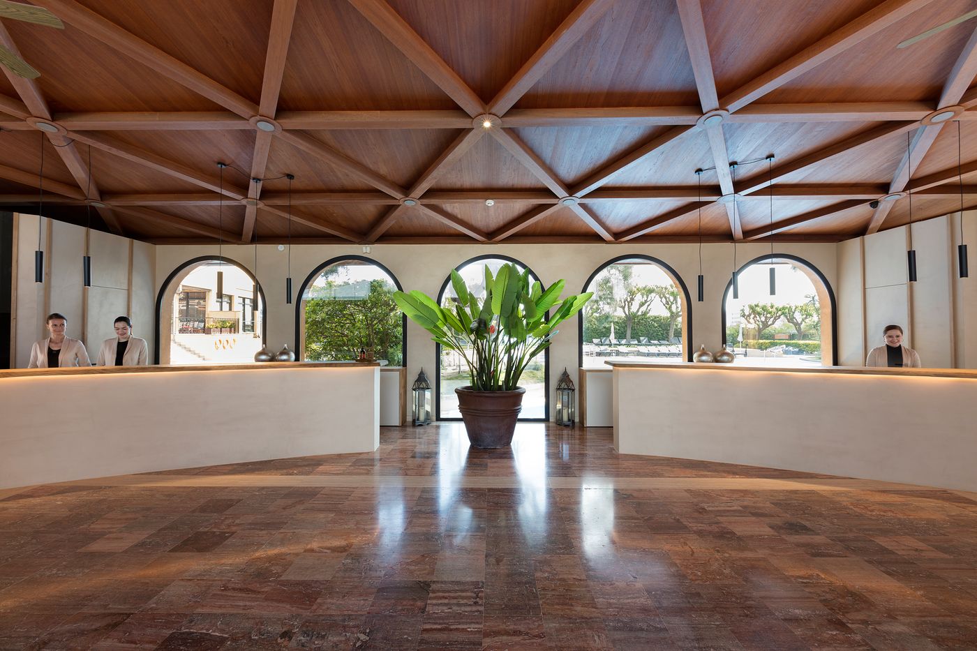 Bondia-Luna-Park-Lobby-40