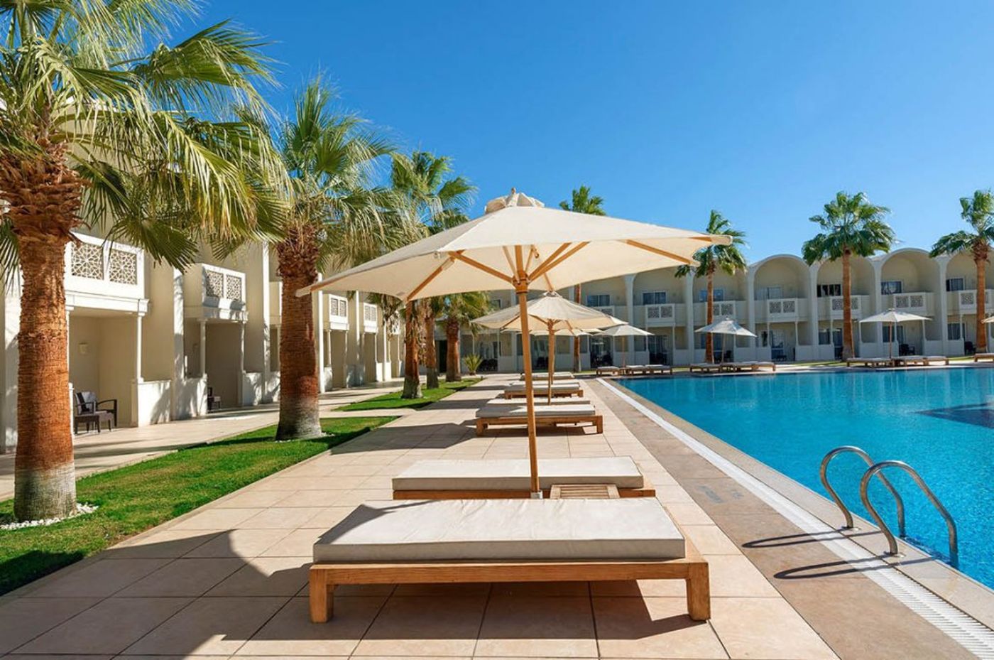 Reef Oasis Beach Resort