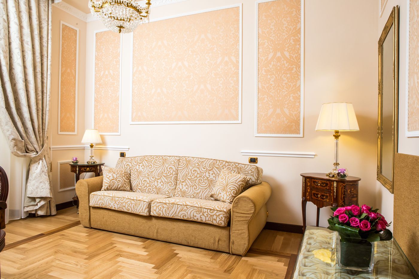 Bernini-Palace-Room-31