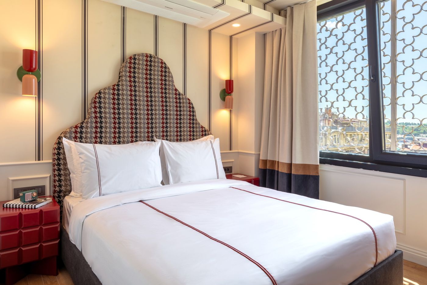 Khai-Hotel-Karakoy-Room-18