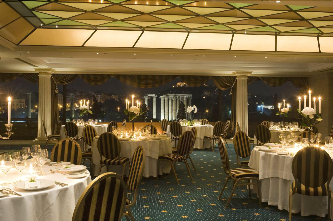 Royal-Olympic-Hotel-Sports-and-Entertainment-30