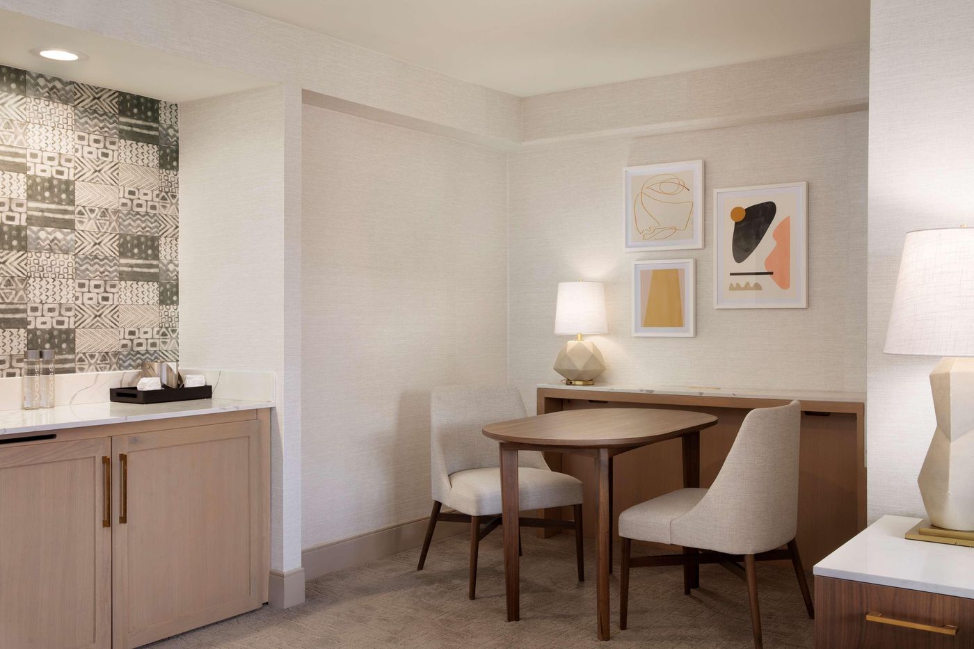 Hilton-Santa-Monica-Hotel---Suites-Room-30