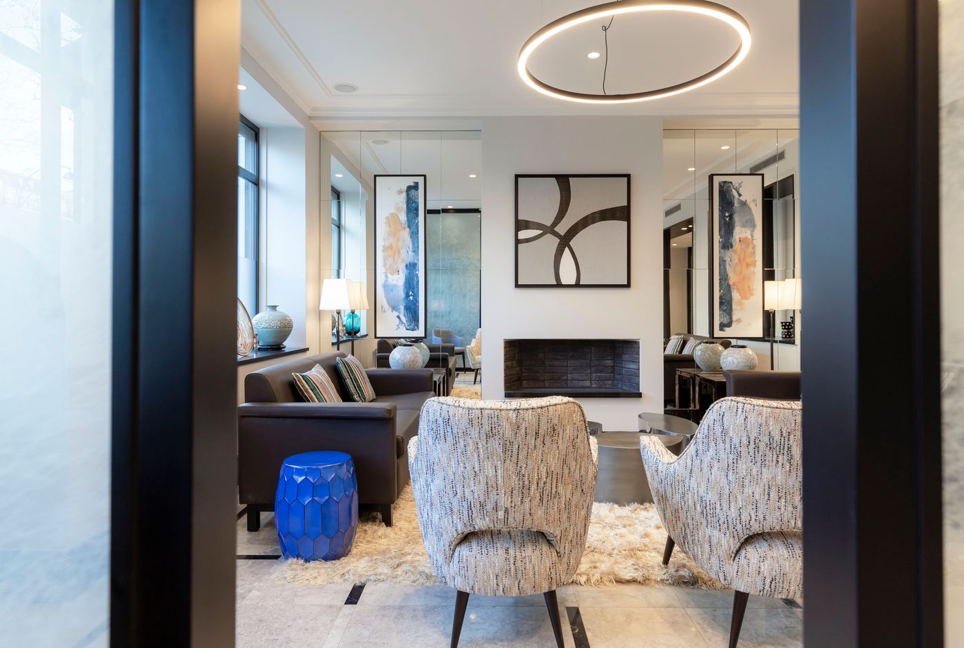 Montfleuri-Arc-de-Triomphe-Lobby-12