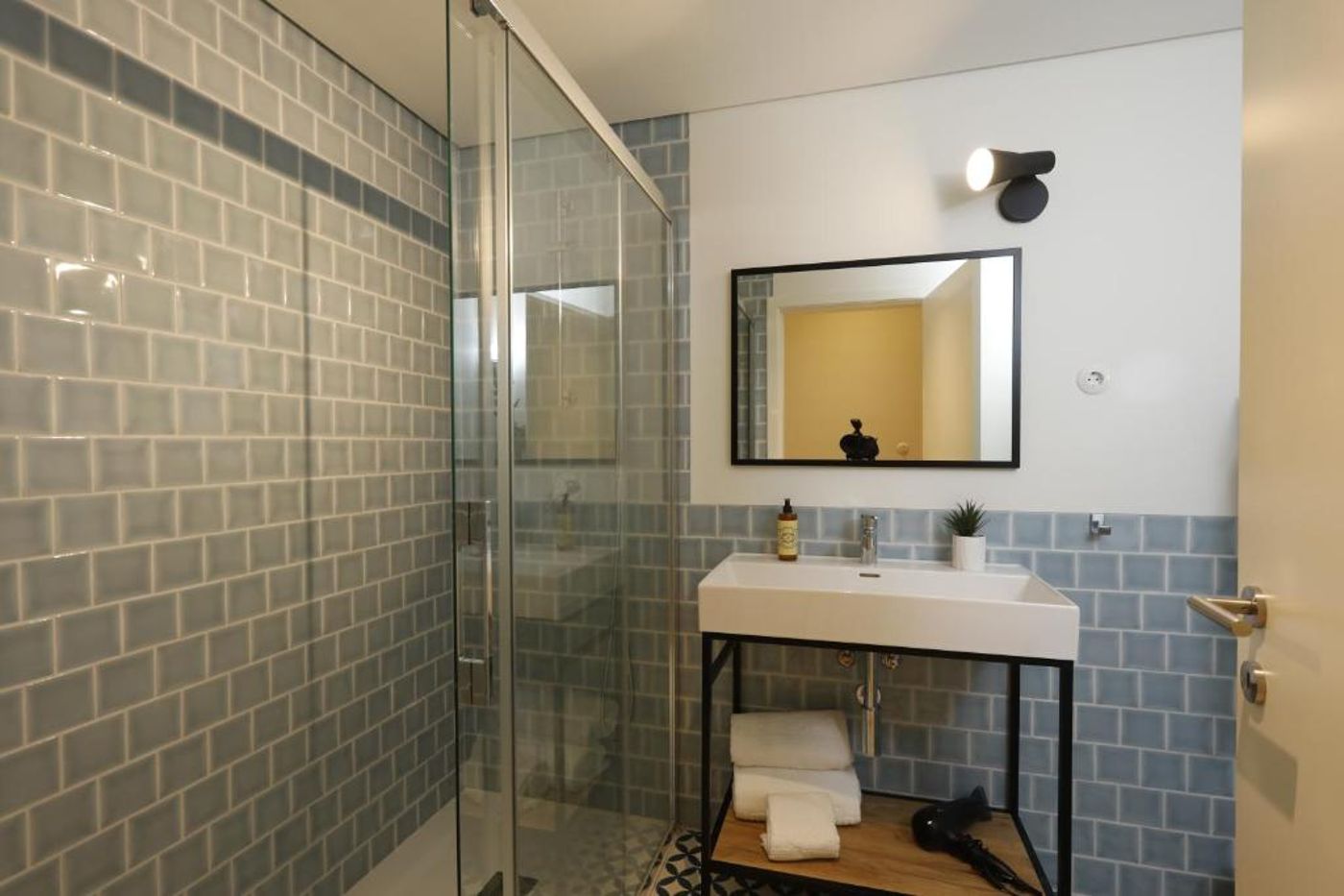 Montebelo-Lisbon-Downtown-Apartments-Room-19