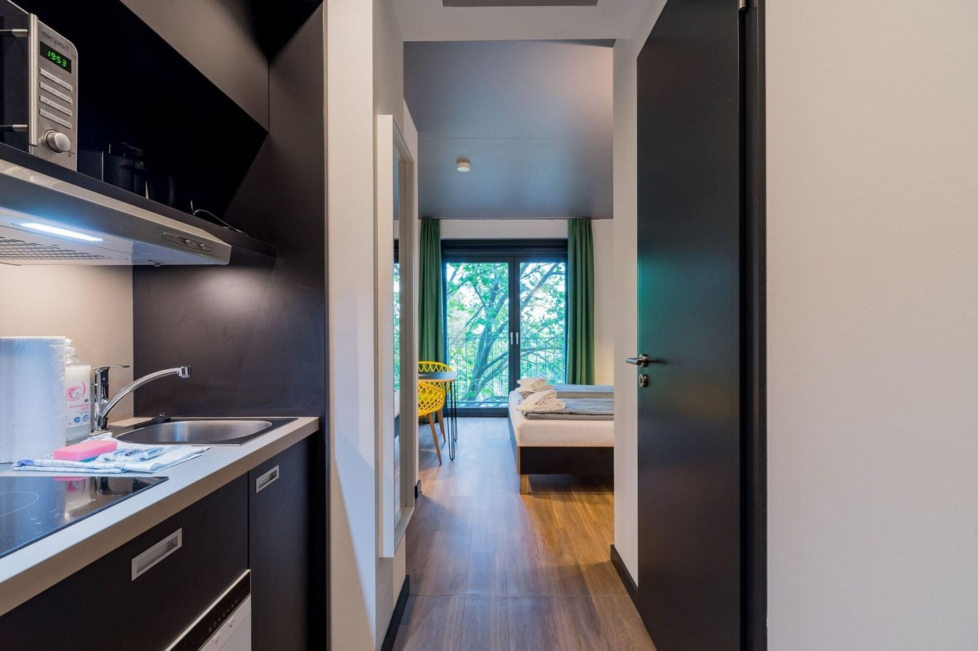 Nena-Apartments-Kreuzberg-61-Room-30