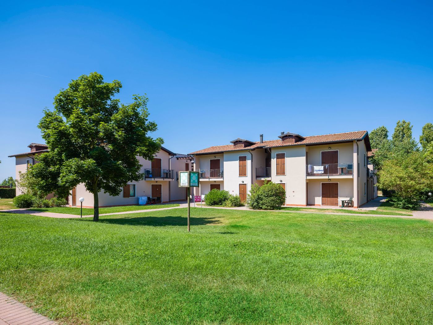 Residence Eden-Italy-Peschiera del Garda VR-General view-5