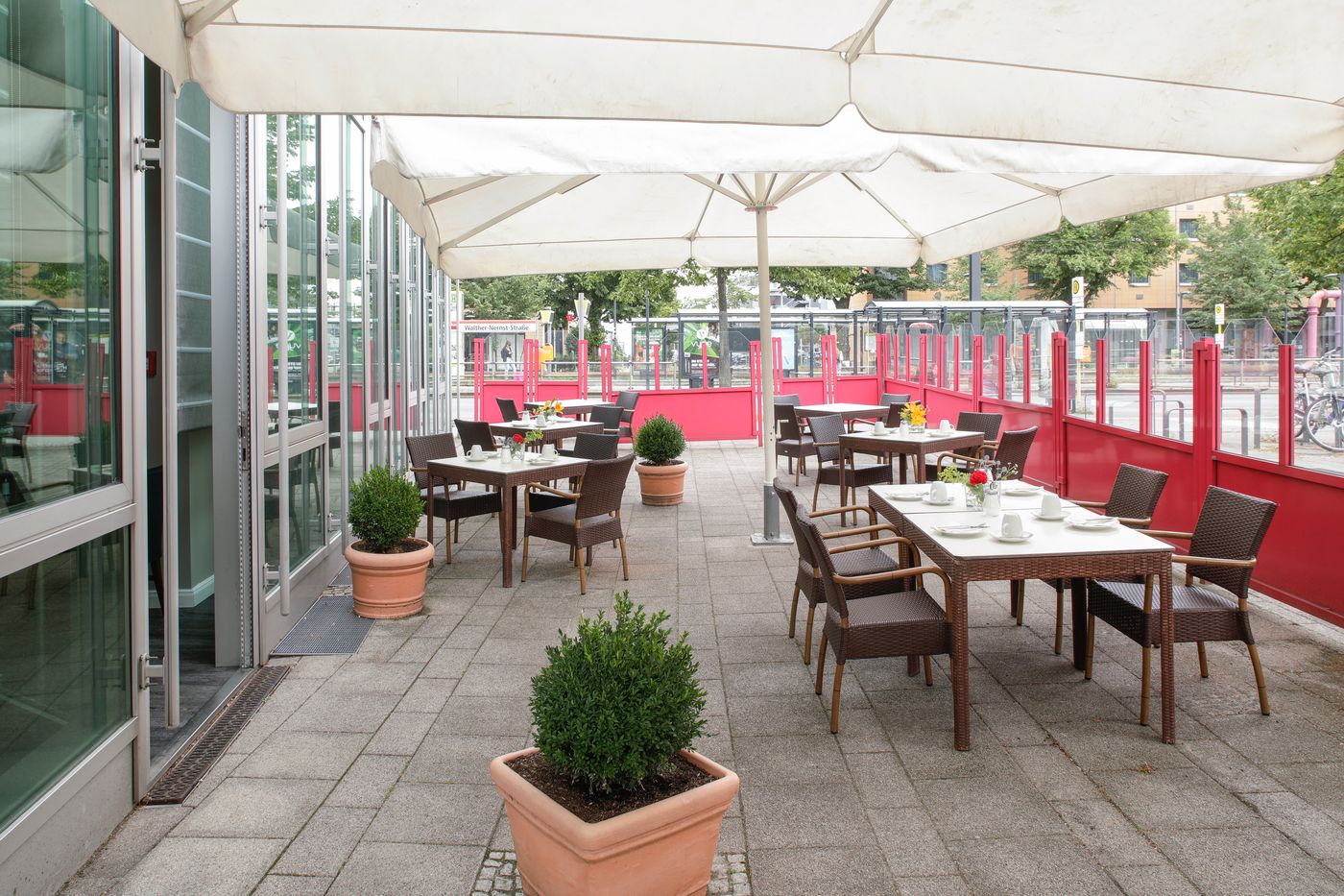 Airporthotel-Berlin-Adlershof-Terrace-39