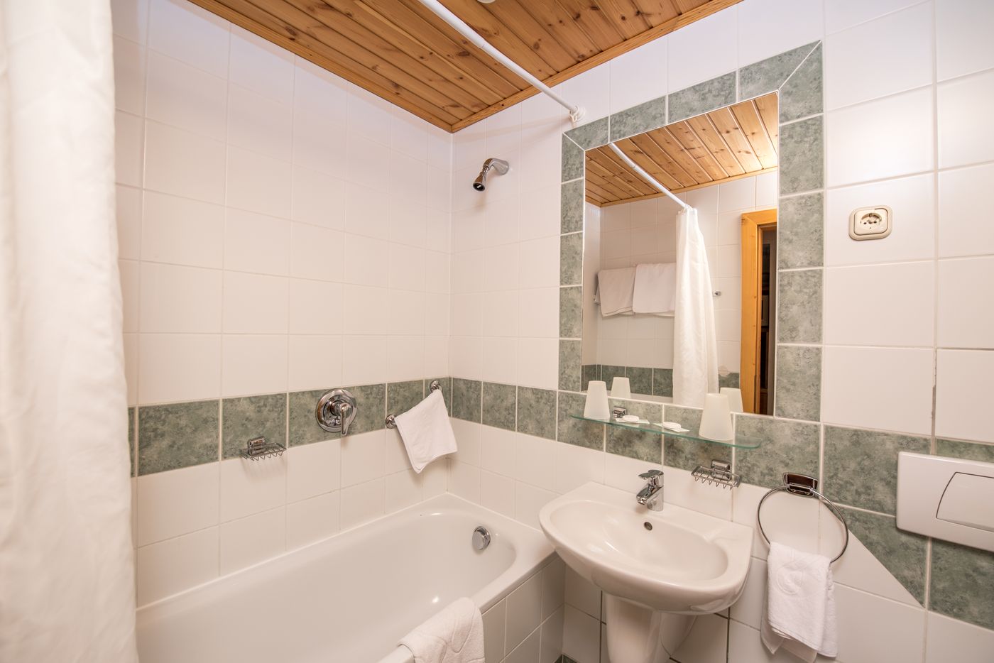 Petnehazy-Aparthotel-Room-24