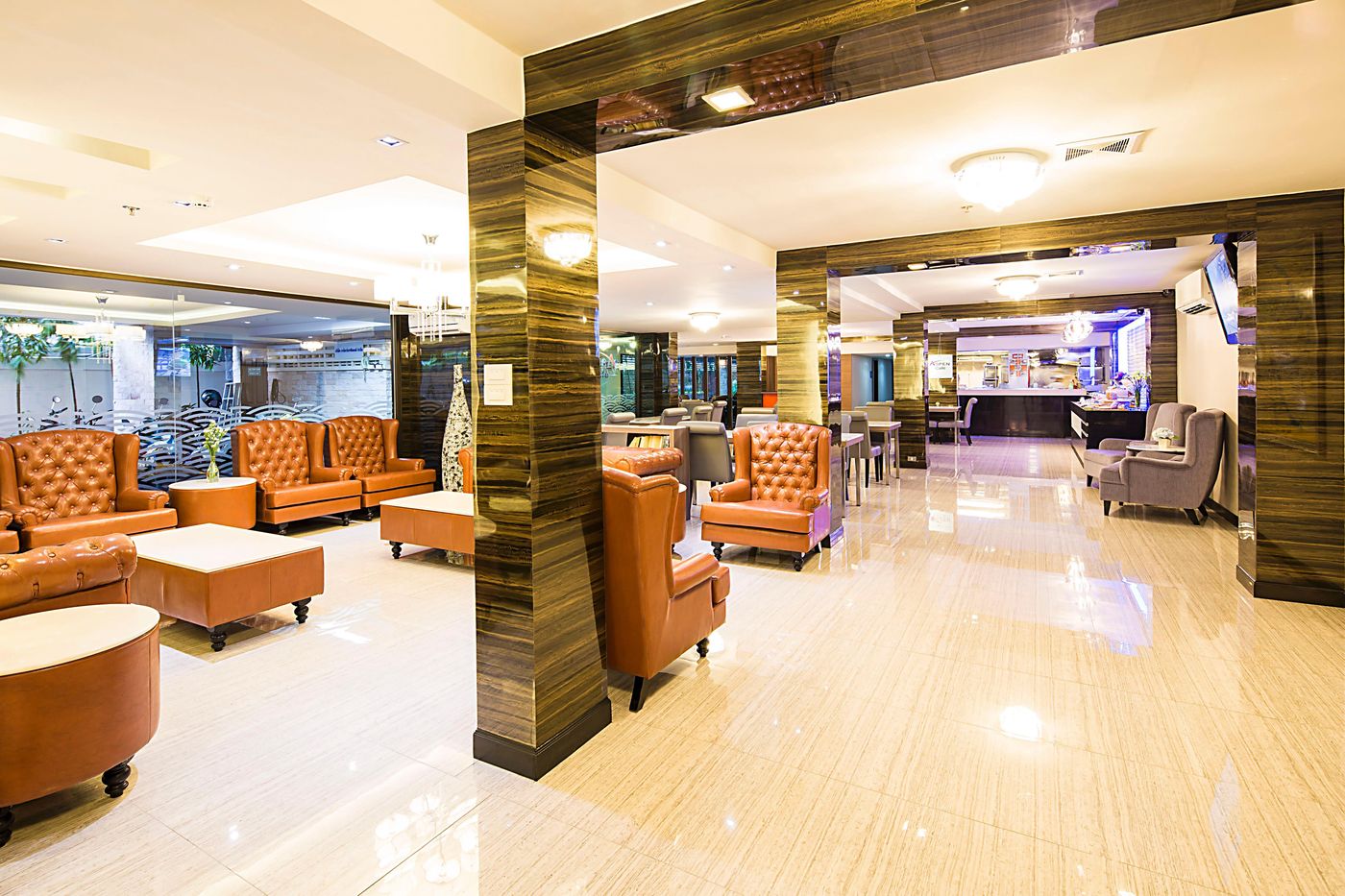 Aspen-Suites-Sukhumvit-2-Lobby-13