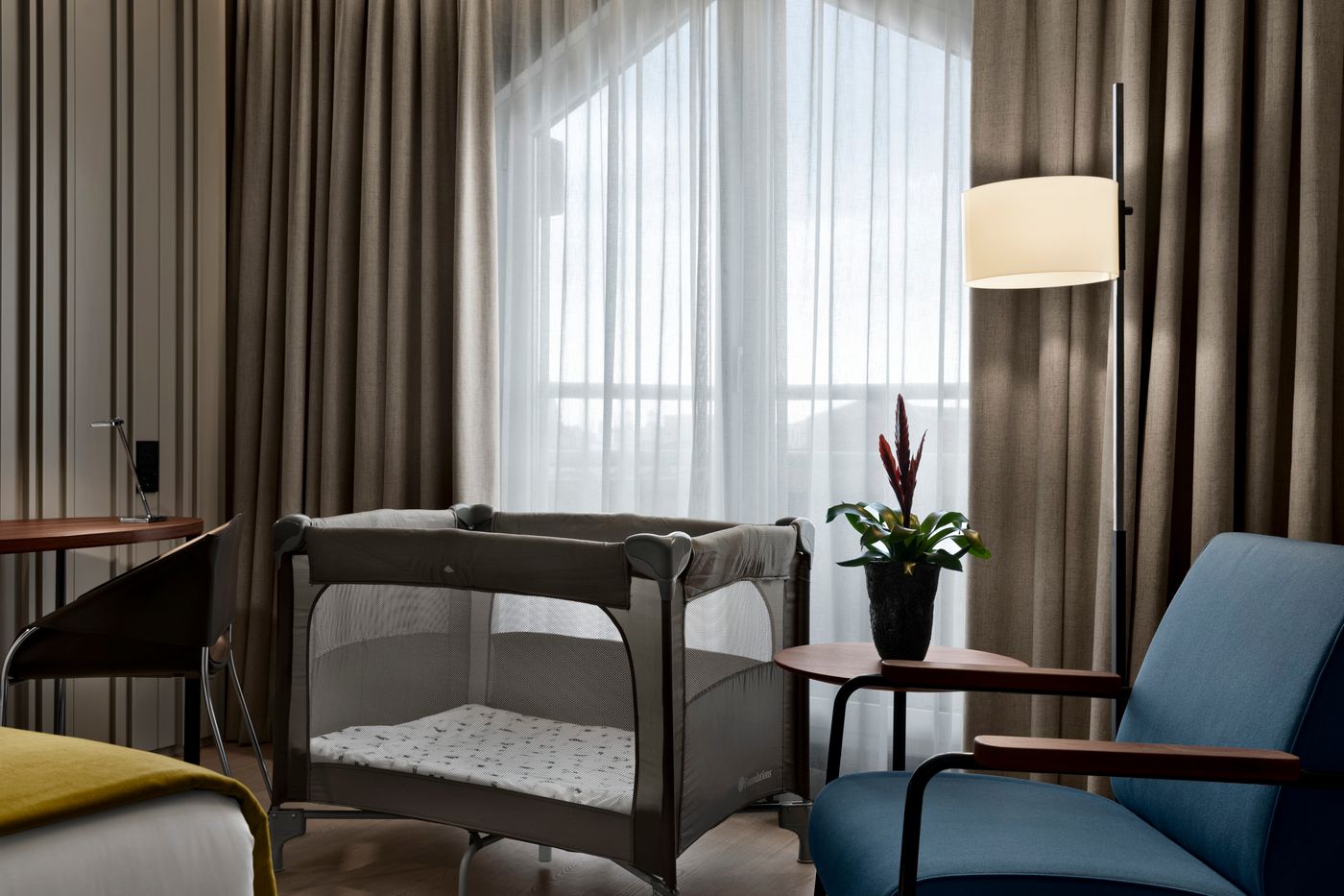 NH-Collection-Amsterdam-Flower-Market-Room-50