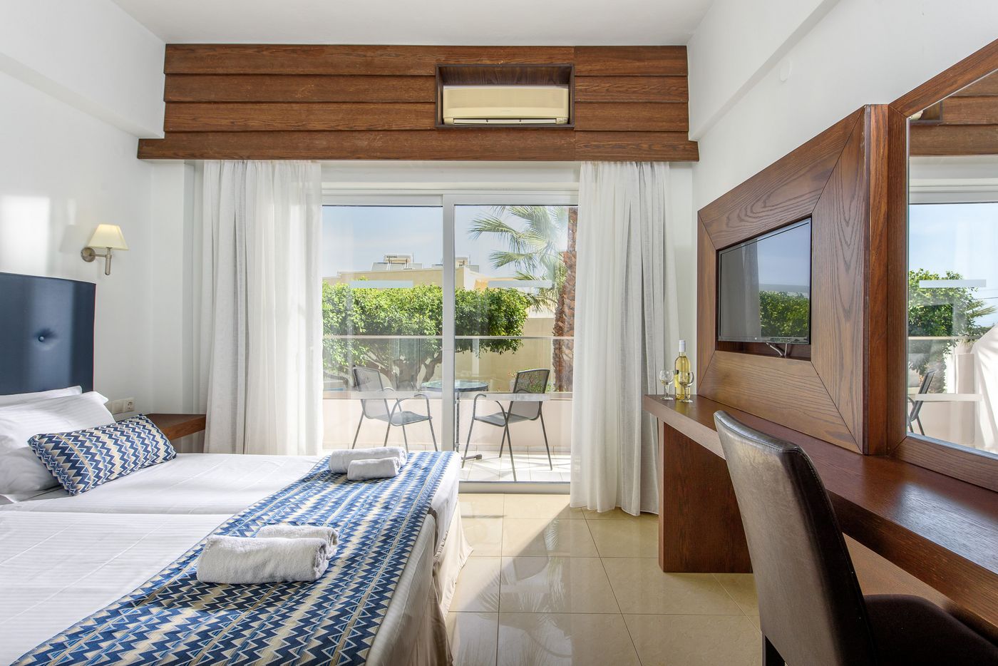 Katrin-Hotel-and-Bungalows-Room-19