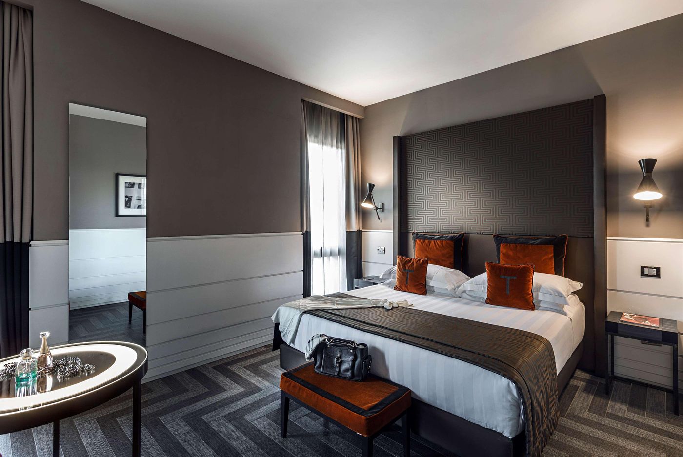 The-Tribune--Part-of-JDV-by-Hyatt-Room-16