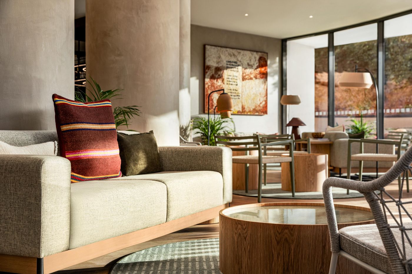 Holiday-Inn-Beja-Lobby-7