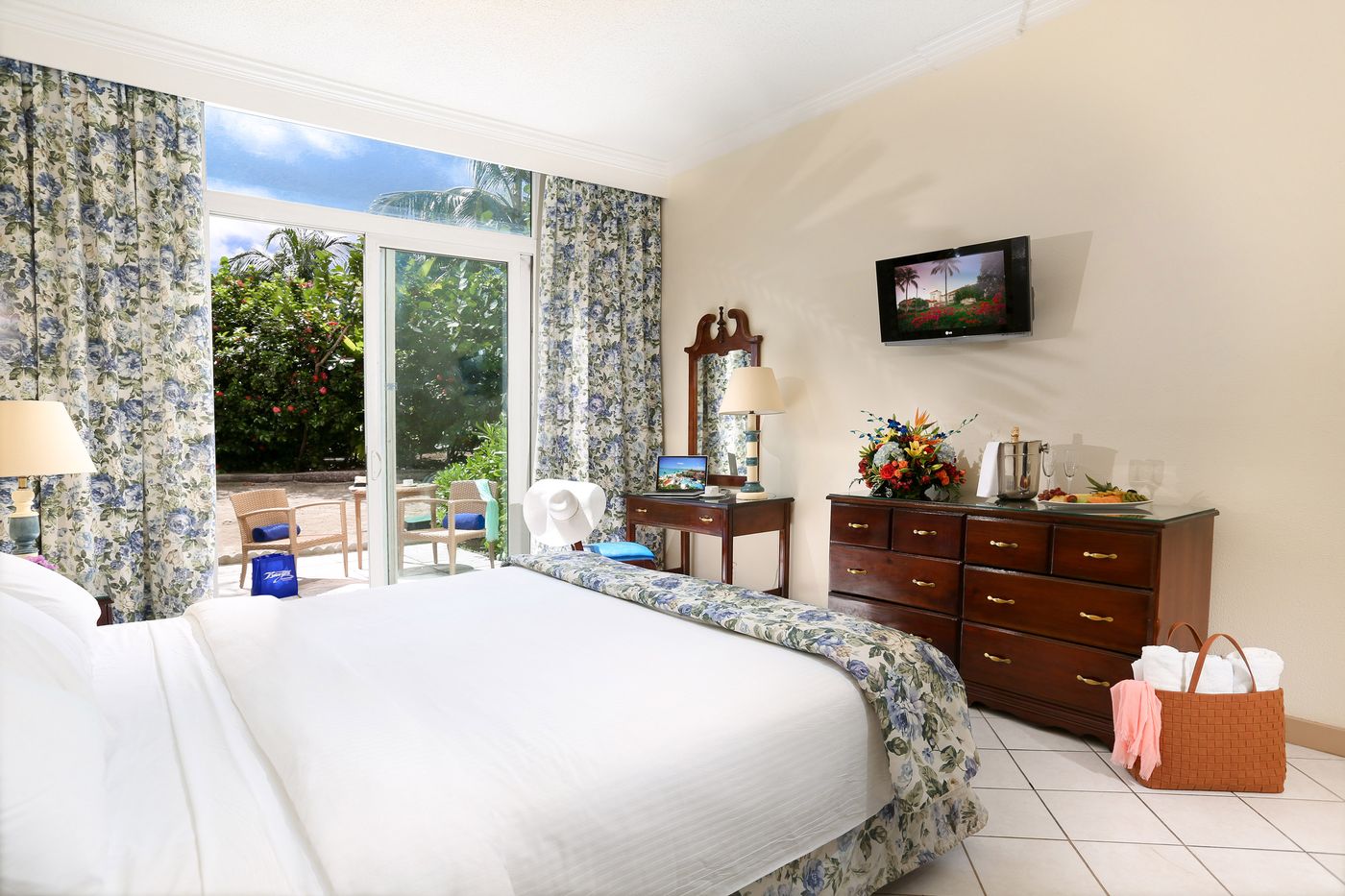 Breezes-Bahamas---Adult-Only-Room-22