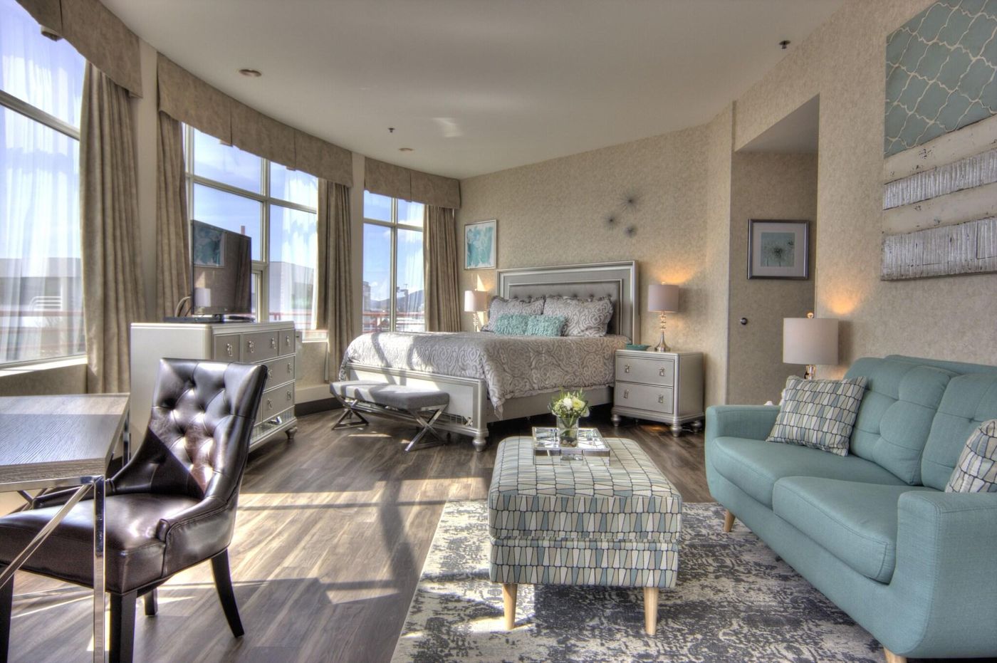The-Lonsdale-Quay-Room-8