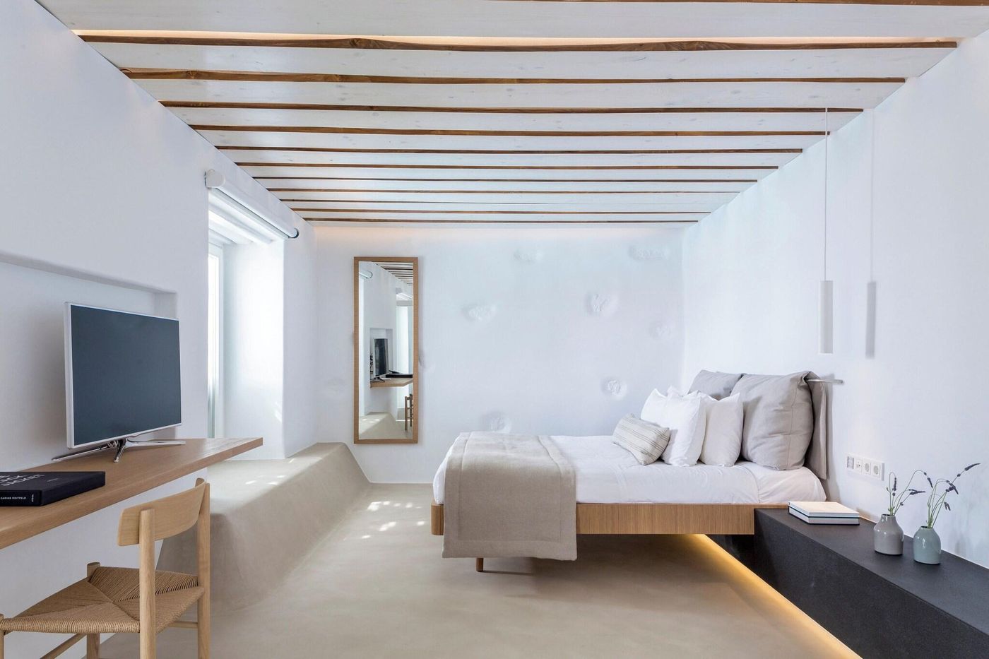 Bill---Coo-Suites-and-Lounge-Room-34