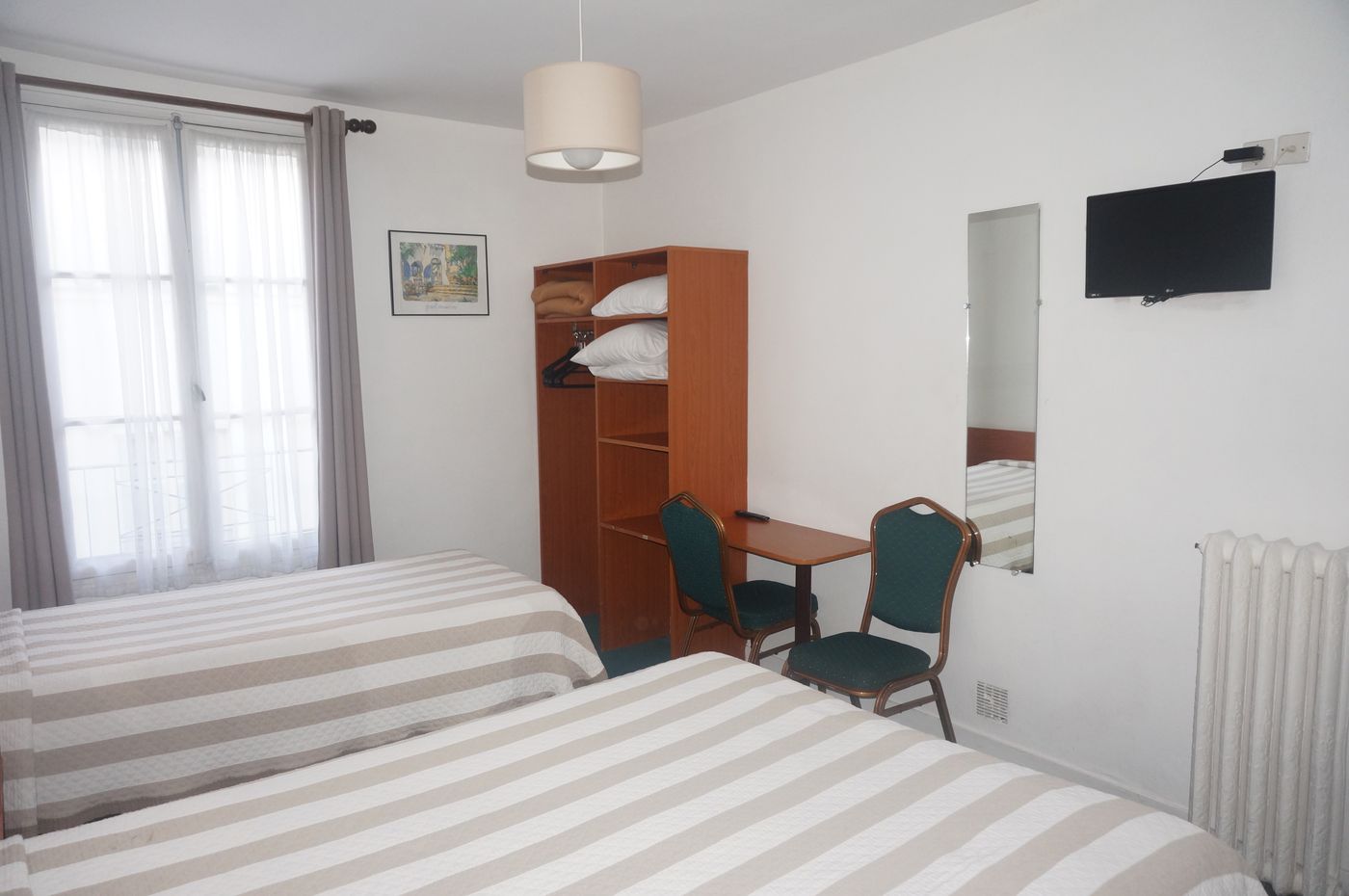 Hotel-Nord-Et-Champagne-Room-22