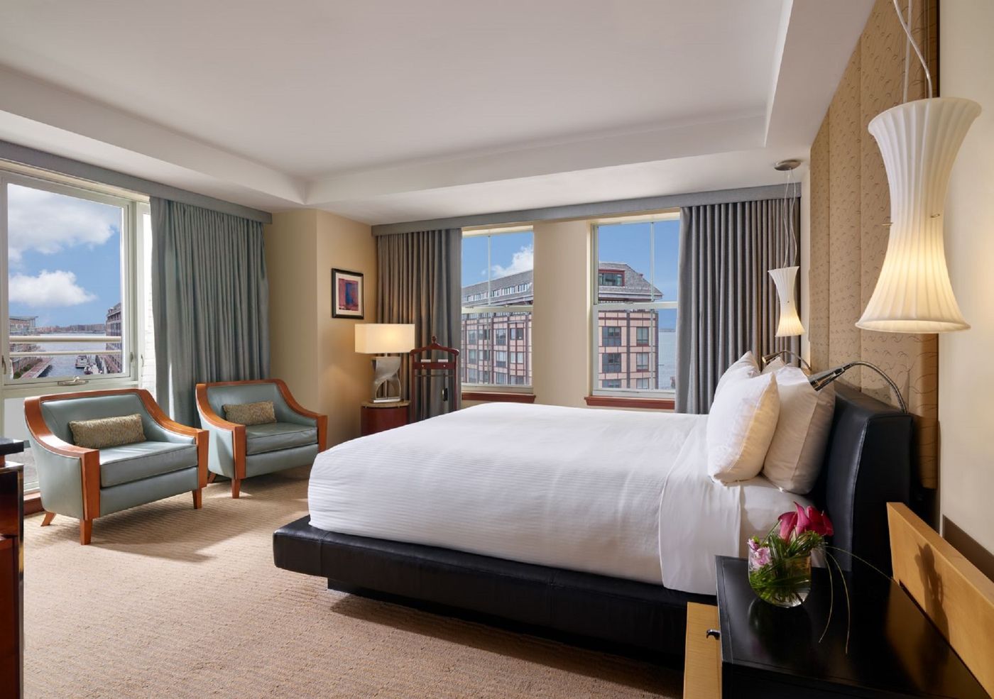 Battery-Wharf-Hotel--Boston-Waterfront-Room-23