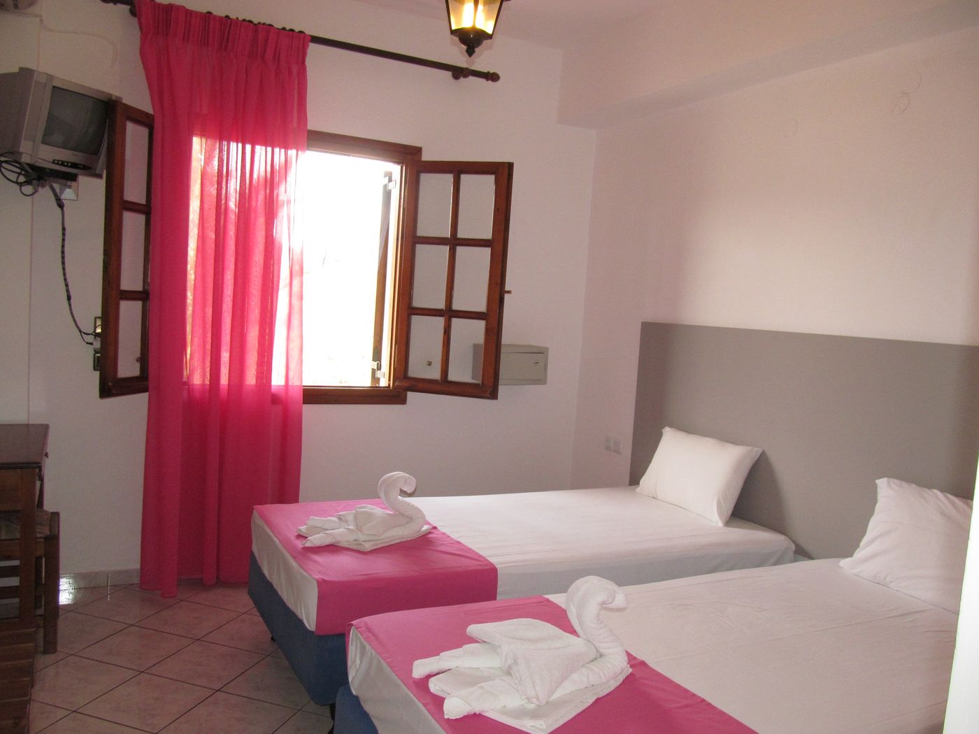 Valentina Apartments & Studios