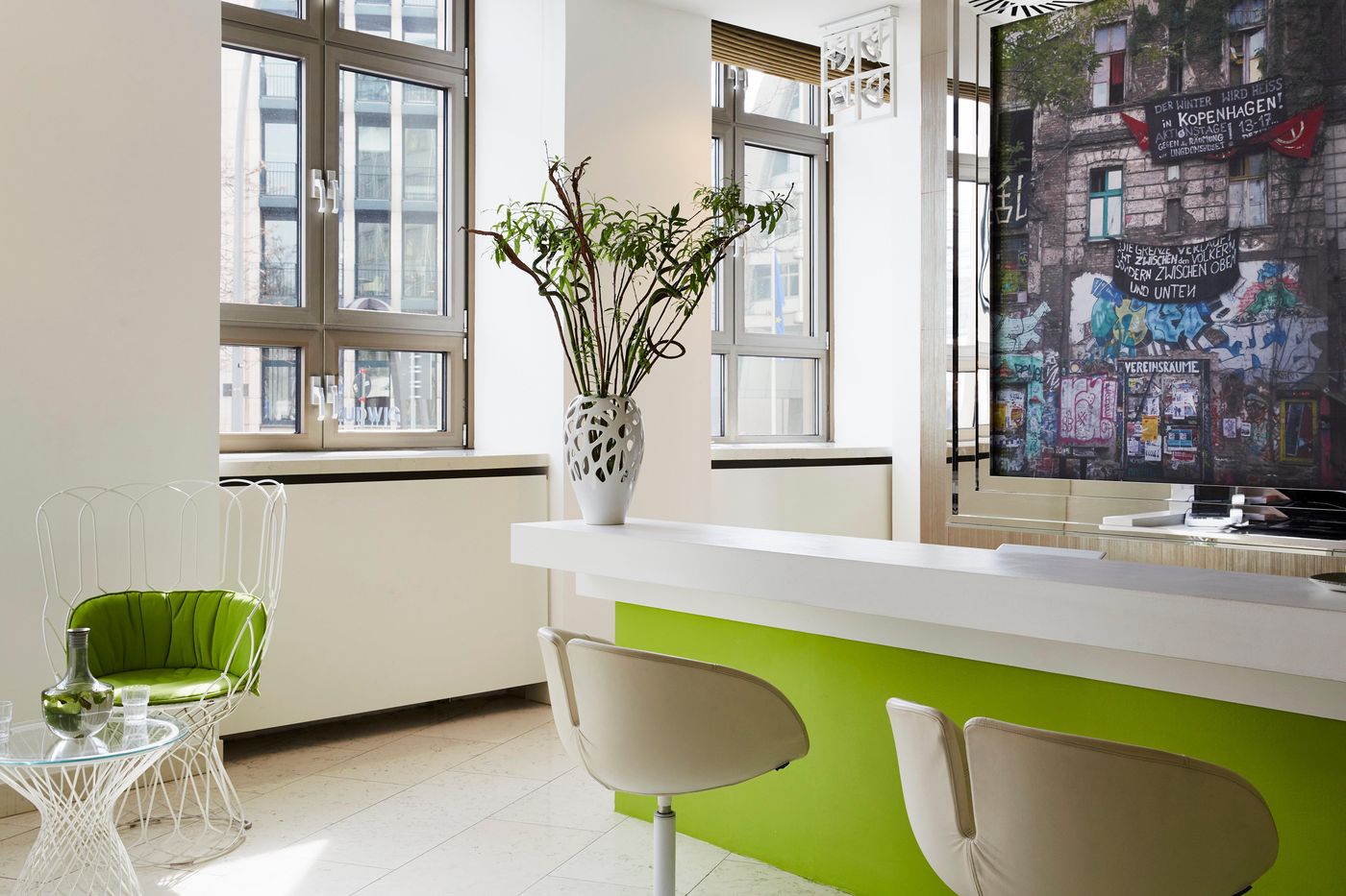 Hotel-Indigo-Berlin---Ku-damm-Lobby-13