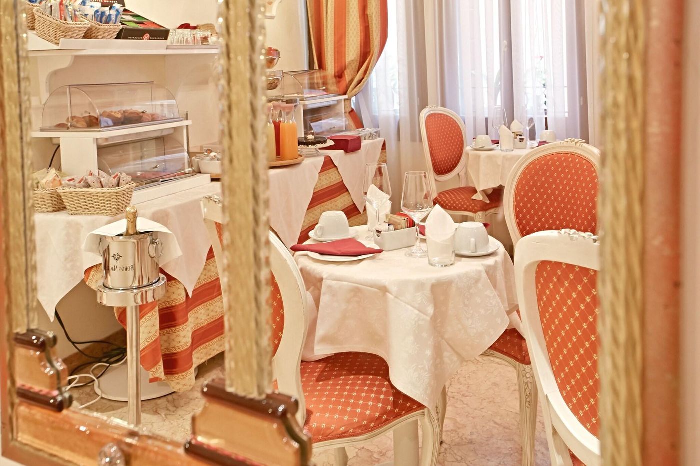 Hotel-San-Luca-Restaurant-26
