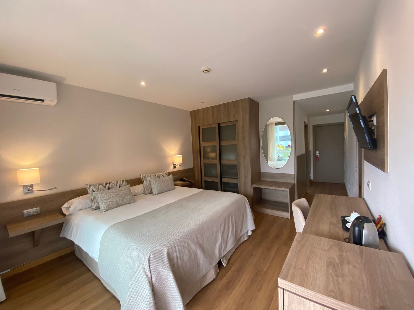 Colon-Rambla-Room-14