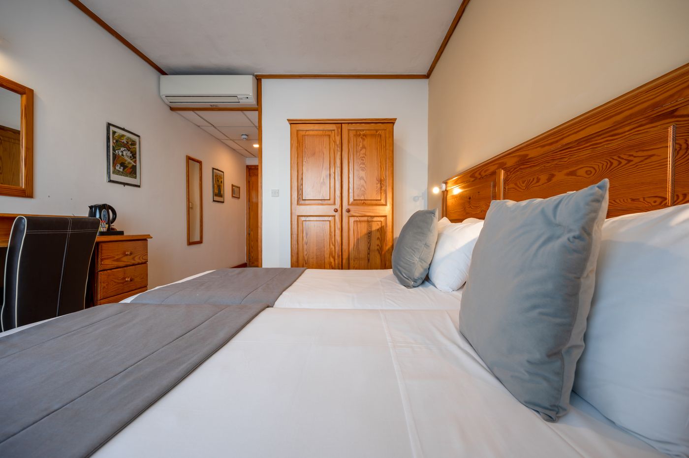 Gillieru-Harbour-Room-14