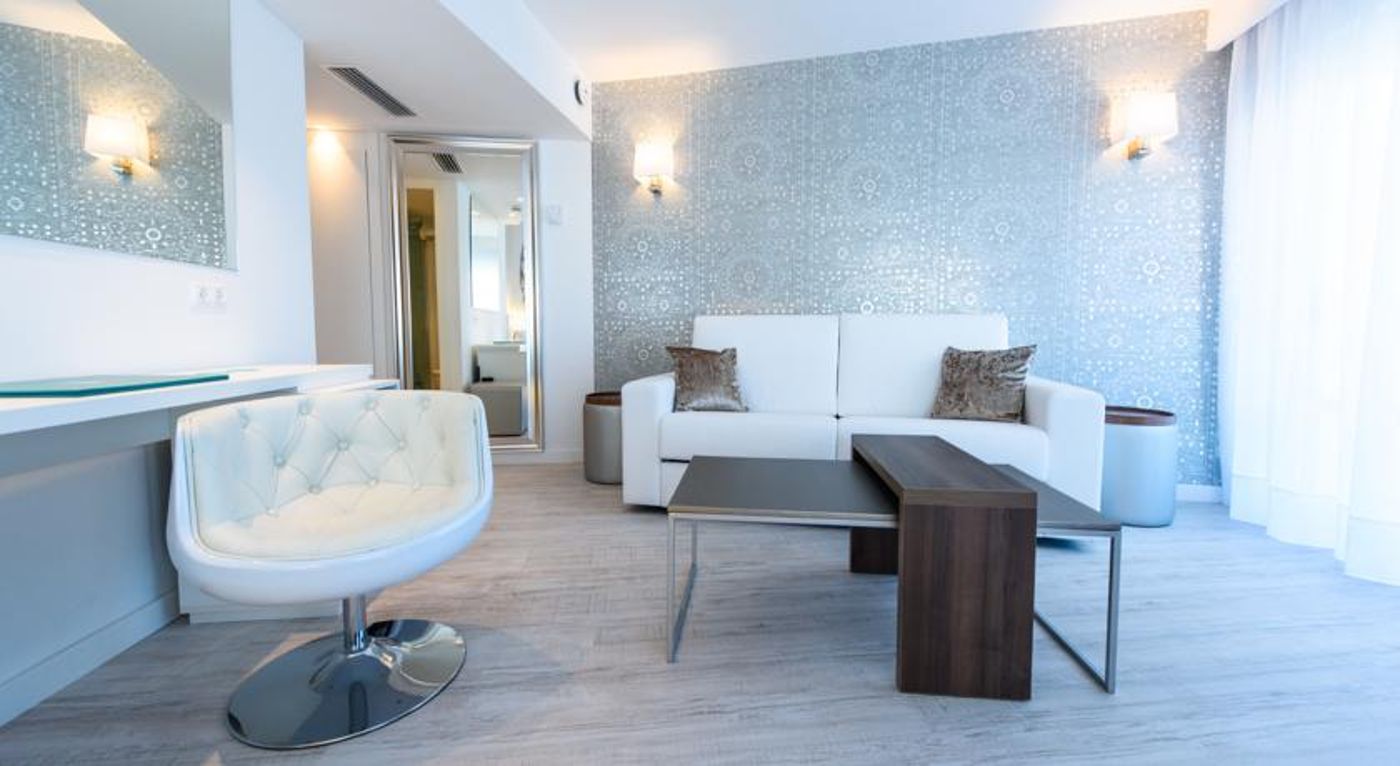 Plaza Beach Boutique