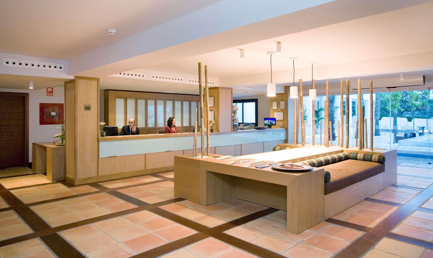 Parador-de-Mojacar-Lobby-45