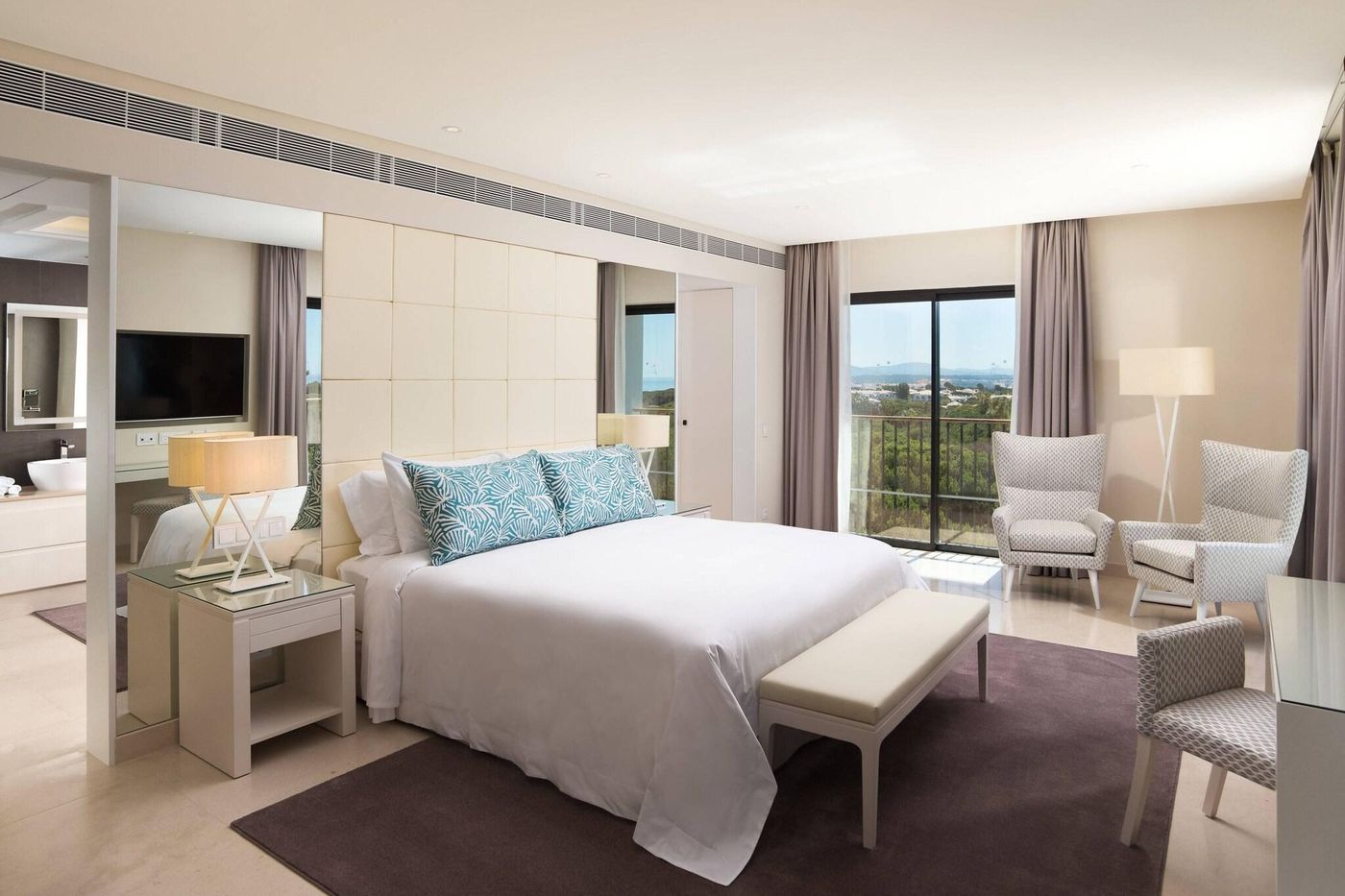Pine-Cliffs-Ocean-Suites-Room-31