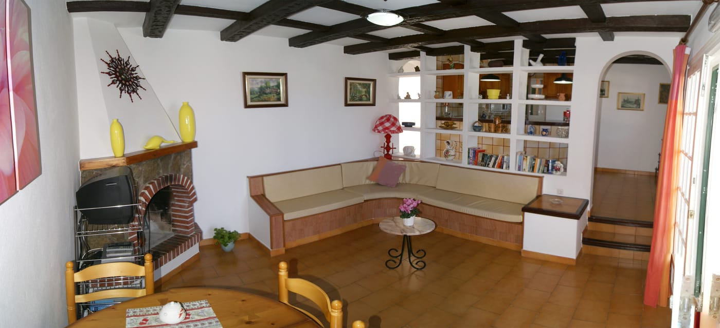 Calan Porter Playa Apartments