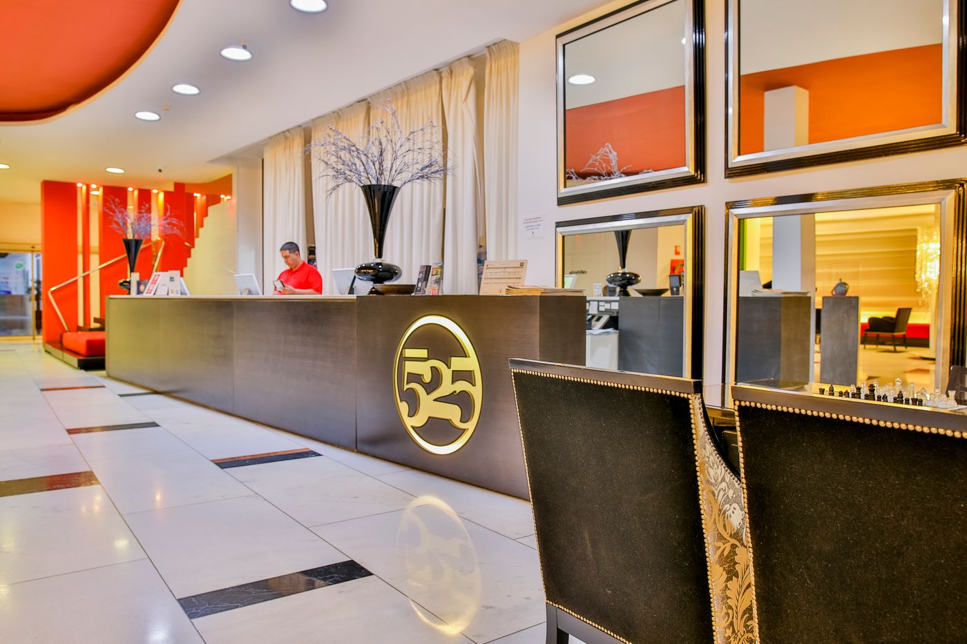 Hotel-525-Lobby-50