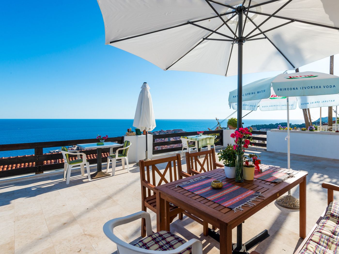 Guesthouse-Home-Sweet-Home-Terrace-6