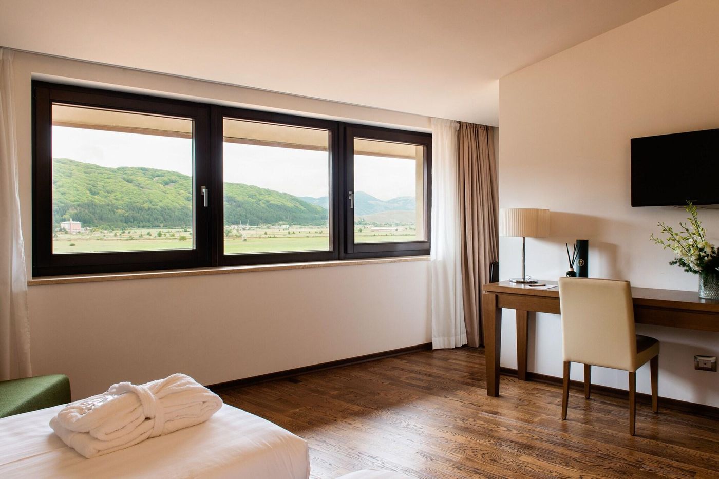 Aqua-Montis-Resort---Spa-Room-8