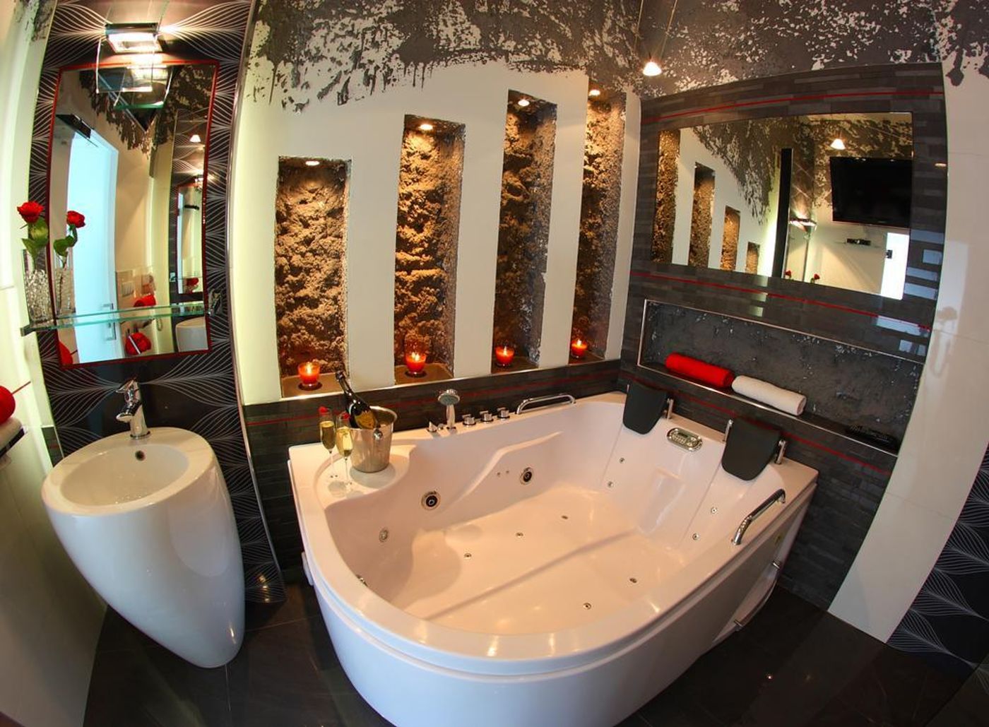 Komorowski-Luxury-Guest-Rooms-Room-17