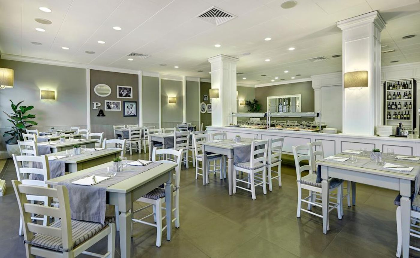 Crowne Plaza St. Petere