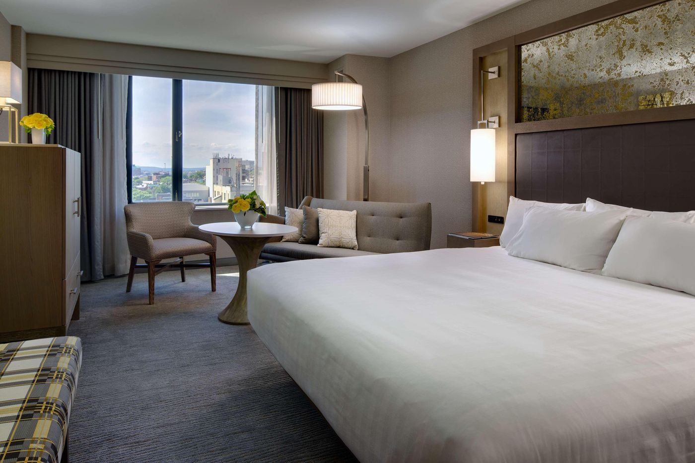 Hyatt-Regency-Boston-Room-27