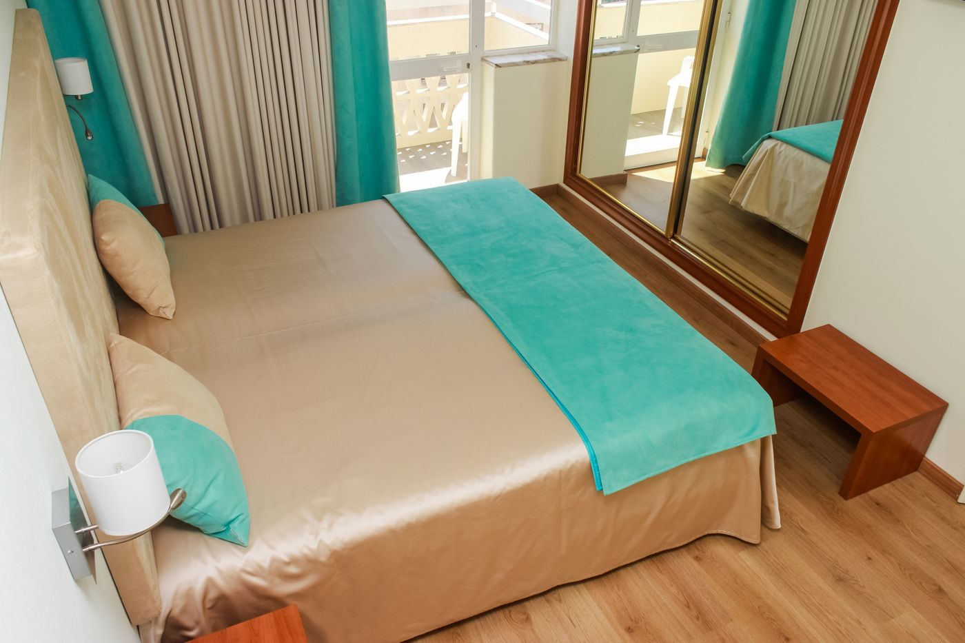 Baia-de-Monte-Gordo-Room-12