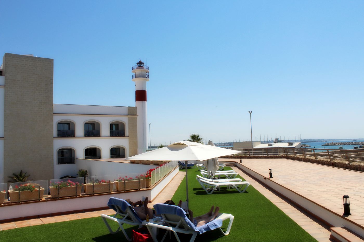 Duque-de-Najera-Terrace-7