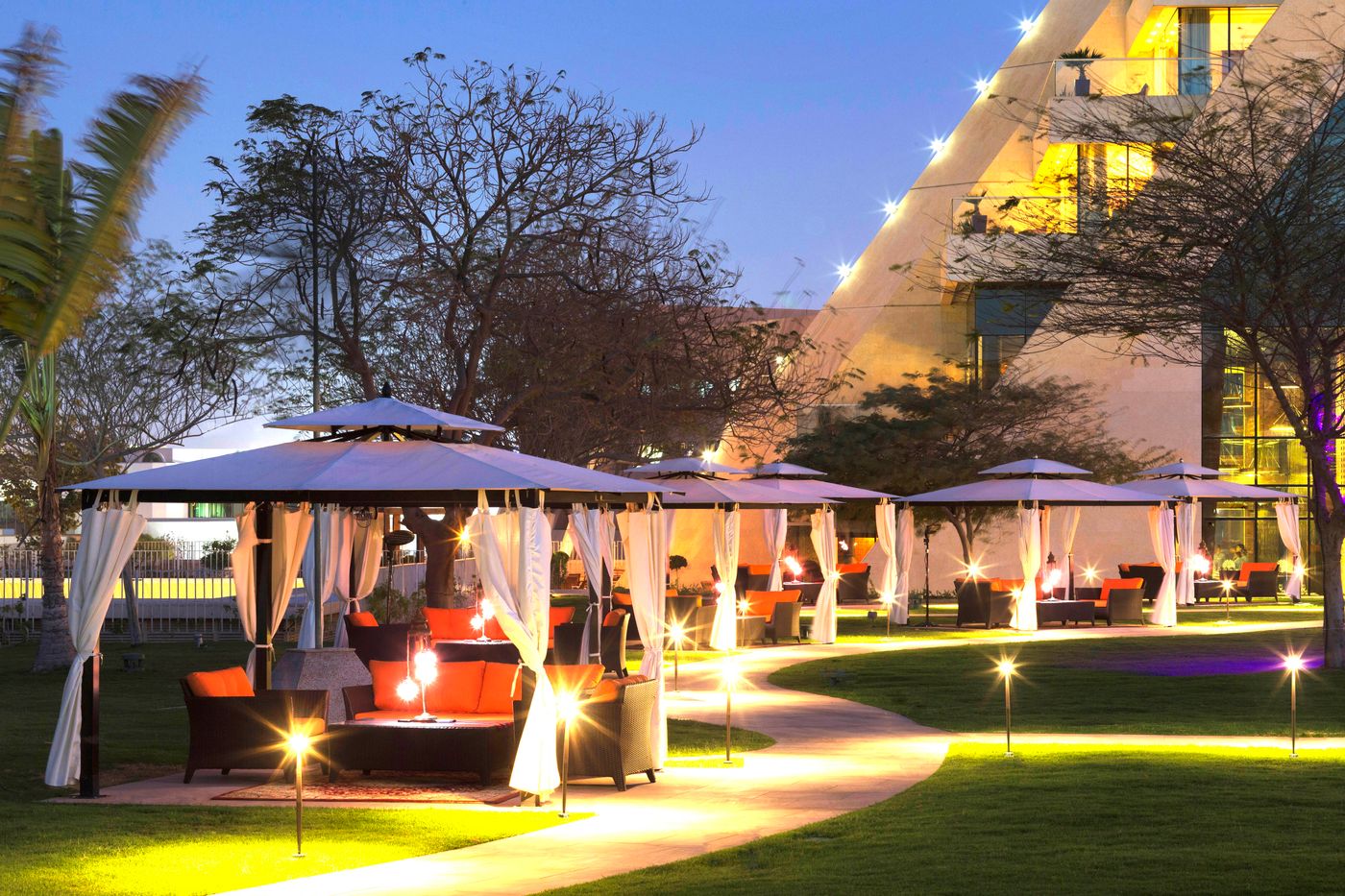 Raffles-Dubai-Hotel-General-view-9