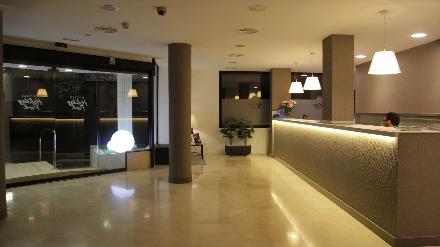 URH-Tossa-de-Mar-Lobby-51