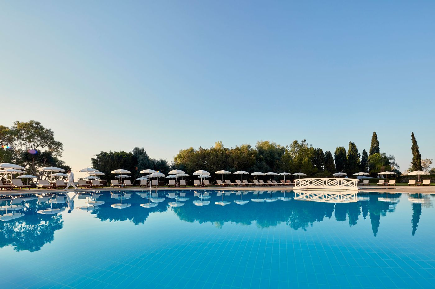 Grecian-Park-Hotel-Pool-3
