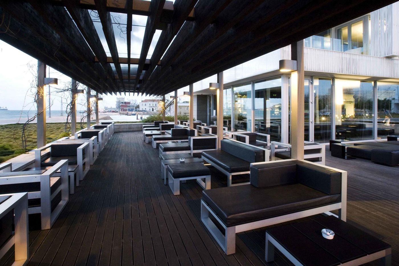 Altis-Belem-Hotel---Spa---Design-Hotels-Bar-52