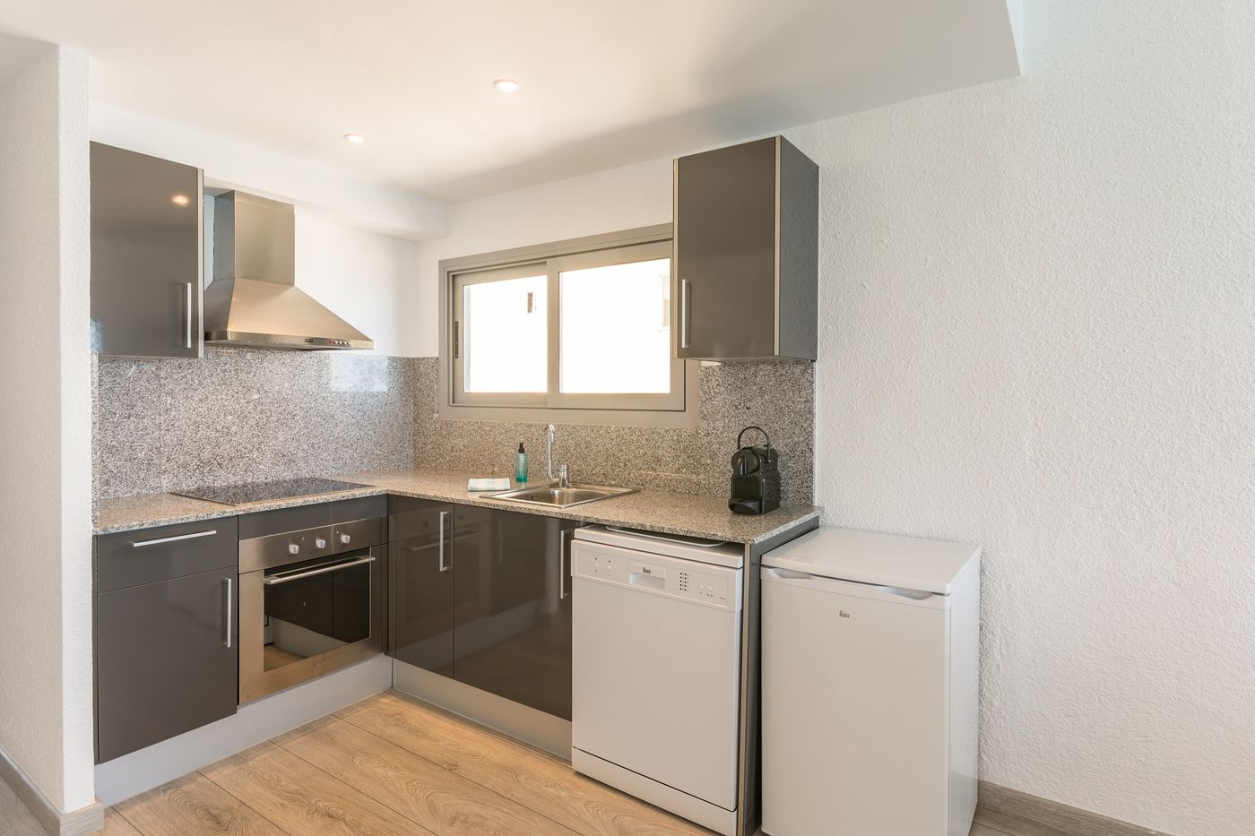 Pierre---Vacances-Blanes-Playa-Room-18