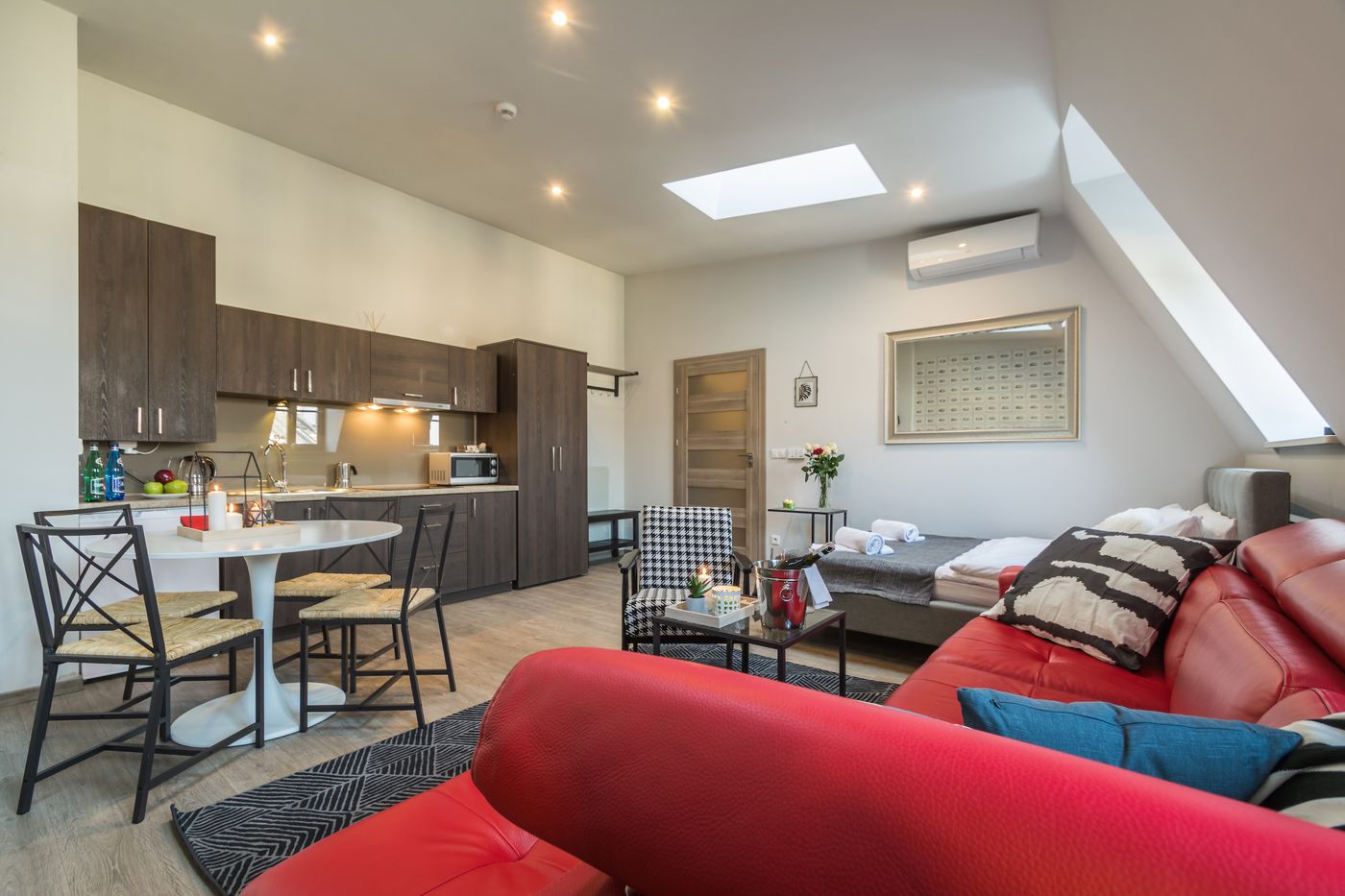 7-Koron-Apartments-Room-18