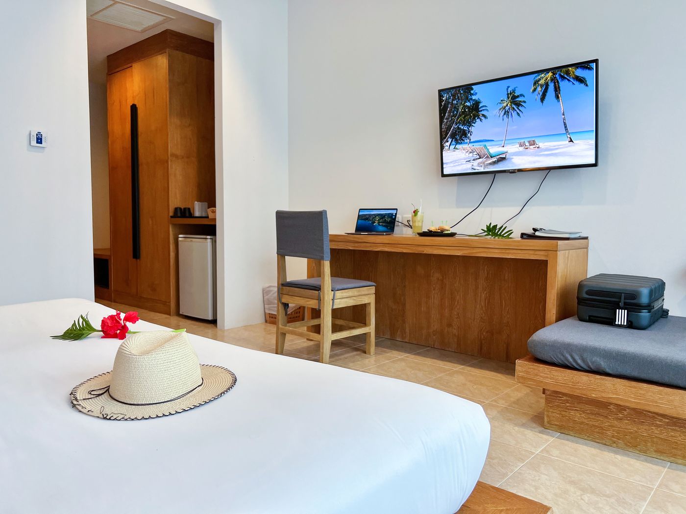 BLU-PINE-Villa---Pool-Access-Room-43