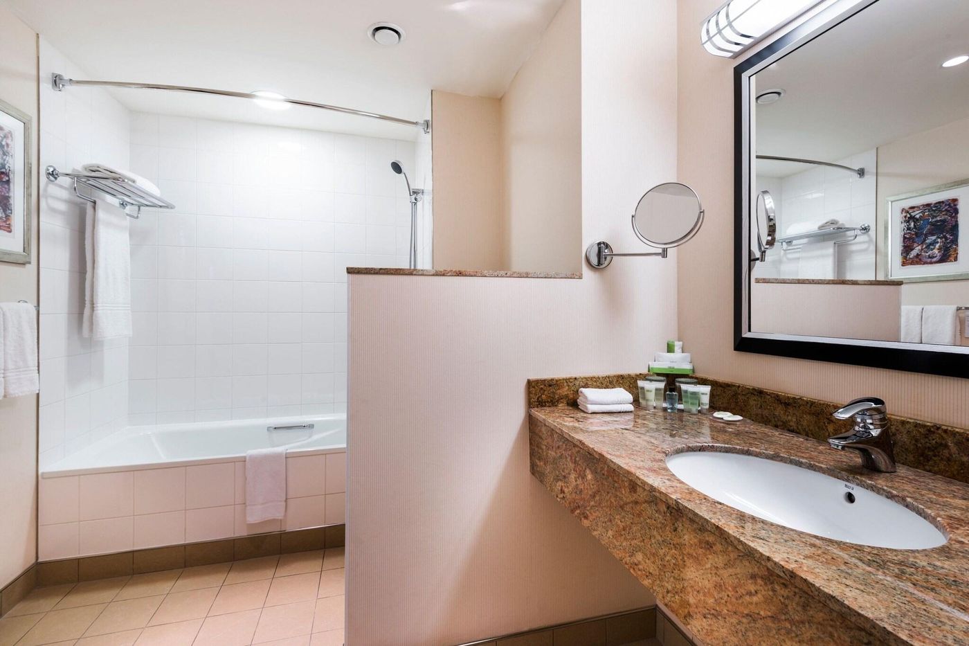 Courtyard-Prague-City-Room-25