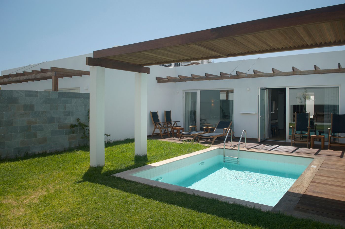 Sunrise-Pearl-Hotel---Spa-Room-9