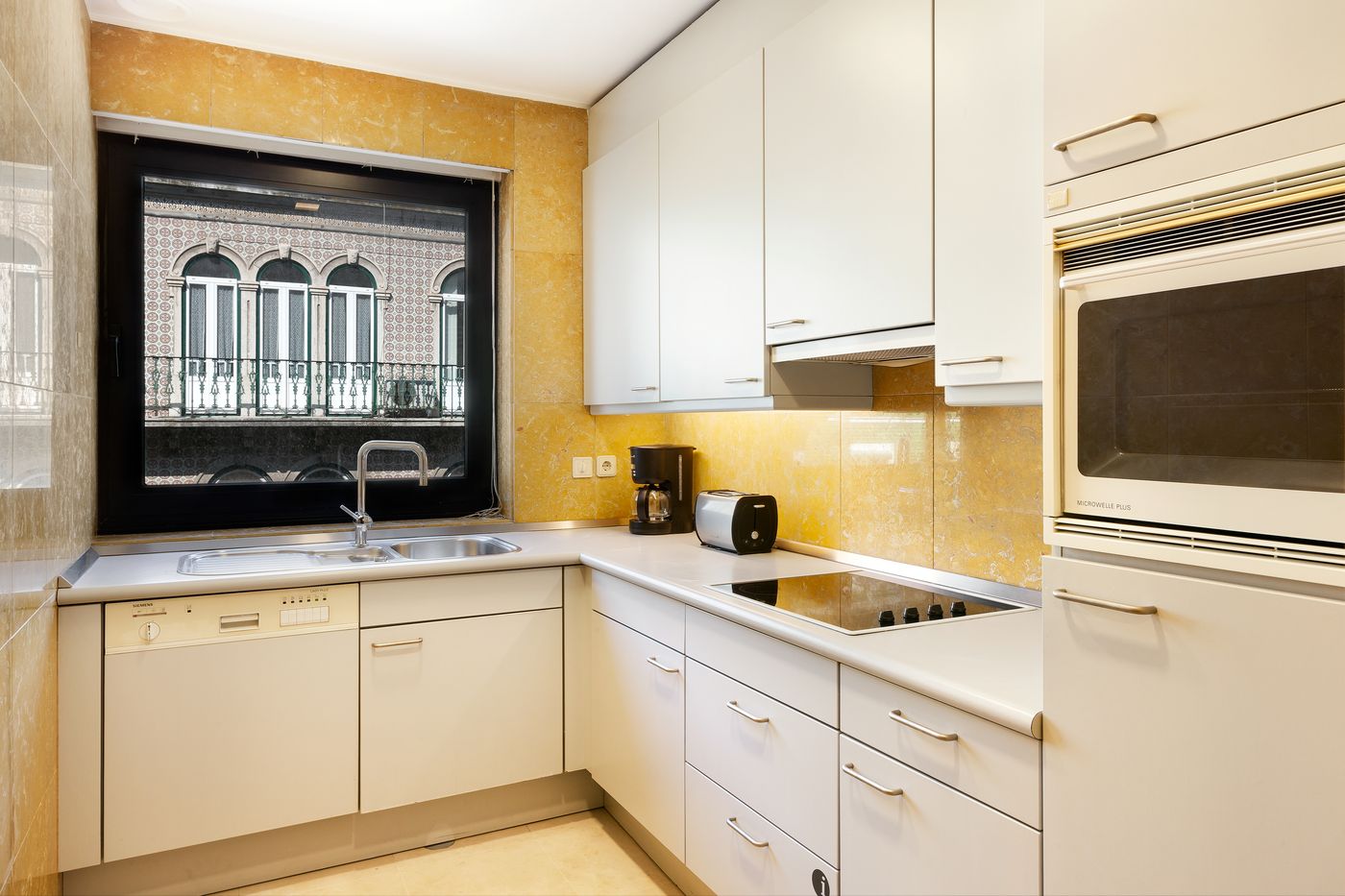 Hello-Lisbon-Marques-de-Pombal-Room-5